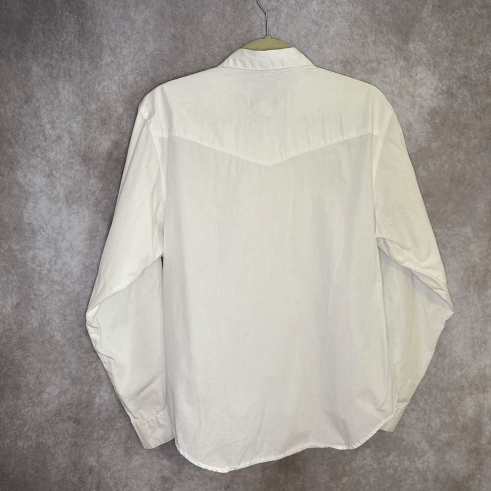 Wrangler White Women's Pintuck Front Button-Down Shirt - Picture 5 of 7